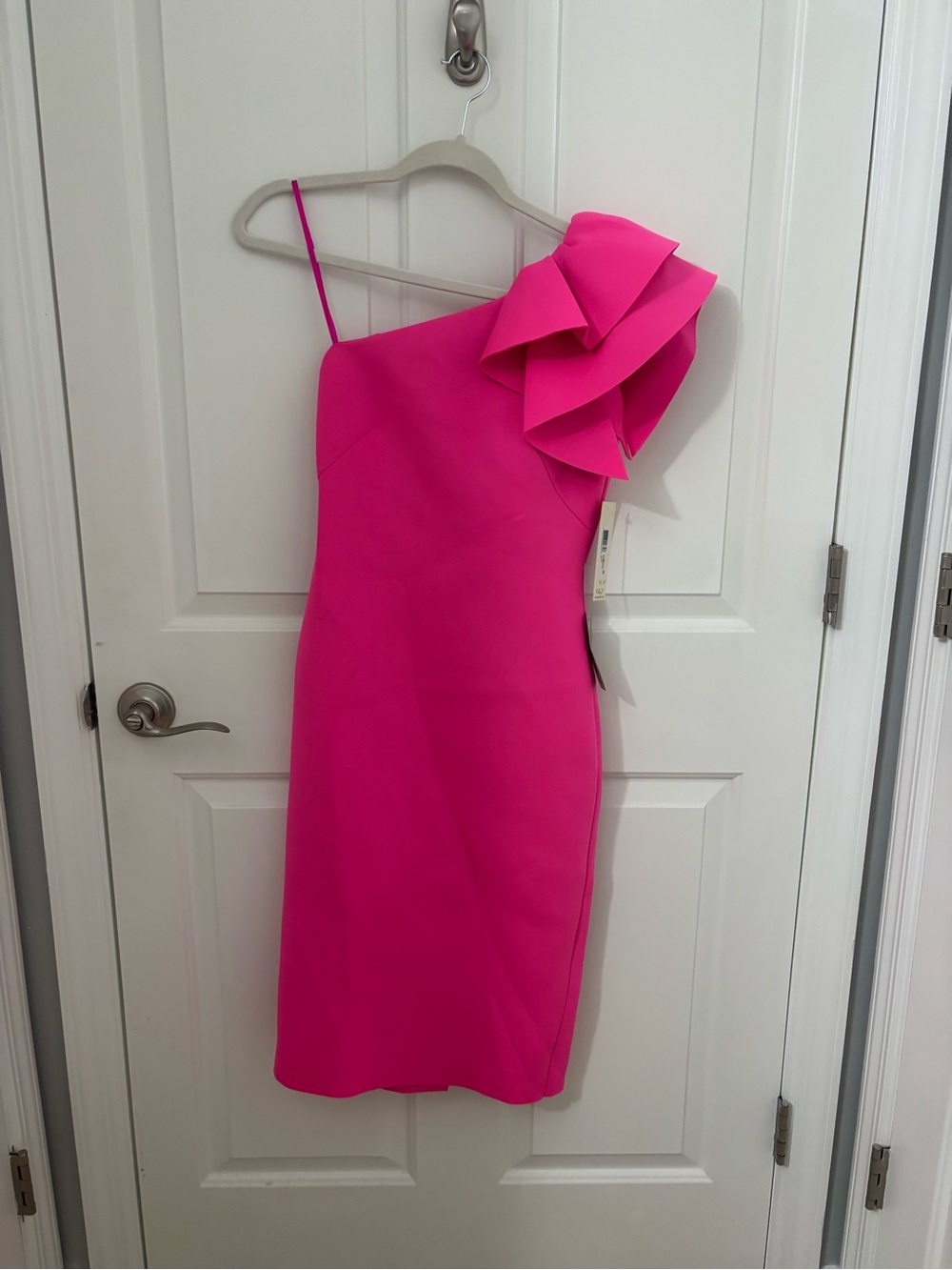 NWT Eliza J One-Shoulder Scuba Crepe Cocktail Dress in Hot Pink size 2